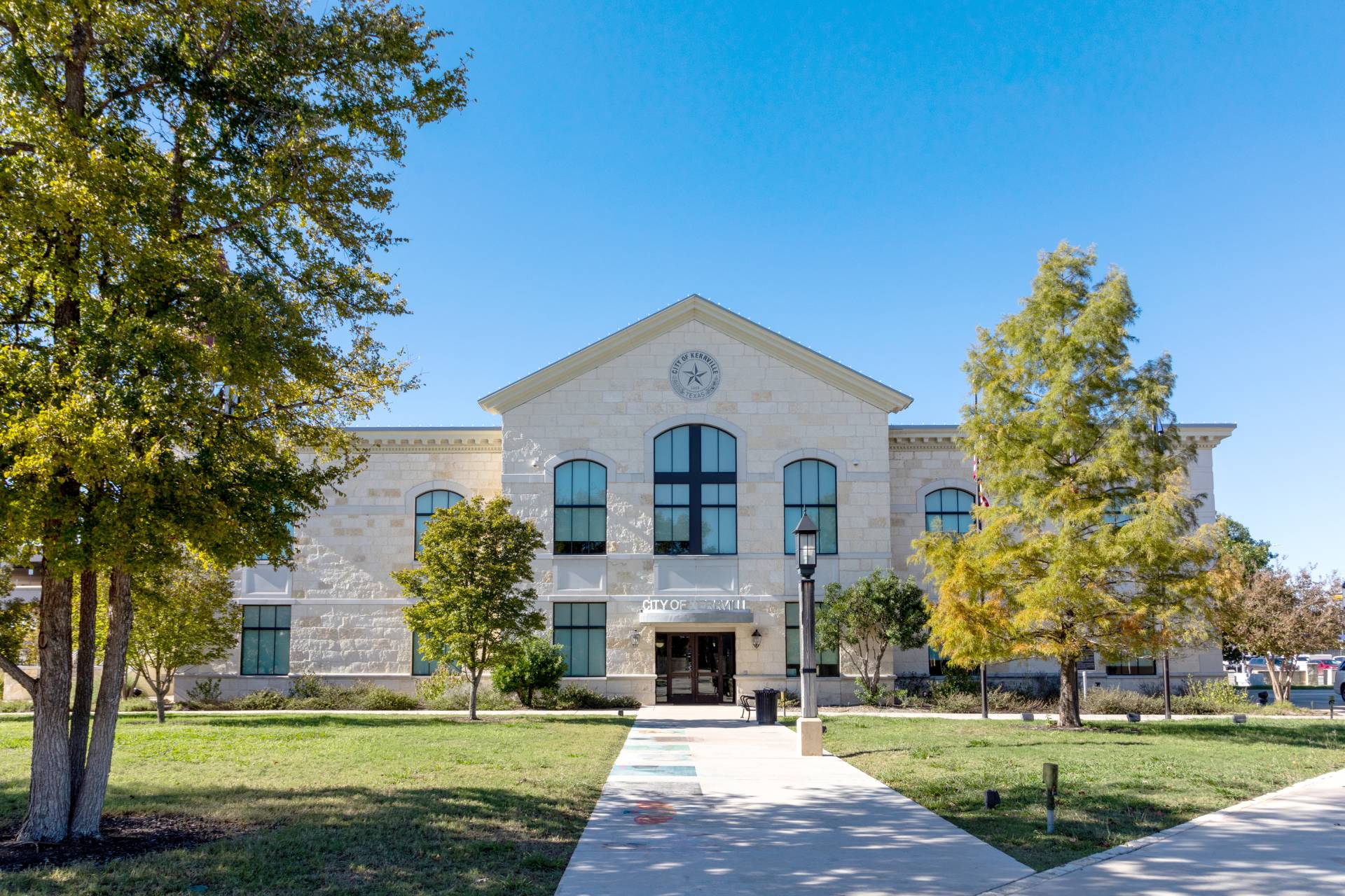Photograph of a modern city hall building in Kerrville, TX, located north of San Antonio, TX